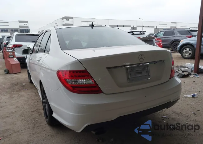 WDDGF4HB6DA794986: 43838331