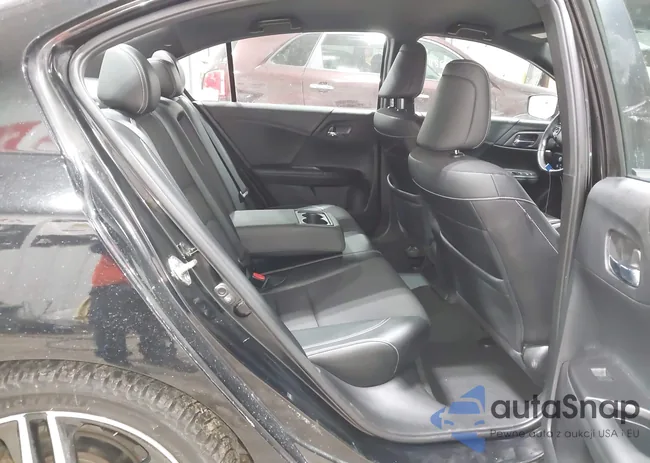 1HGCR2F61GA058649: 43838452