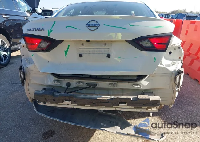 1N4BL4DV7SN366370: 43837516