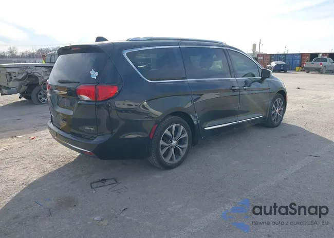 2C4RC1GG6HR676882: 43837532