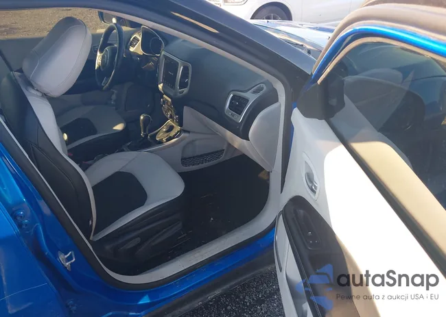 3C4NJDBB3JT167790: 43839258