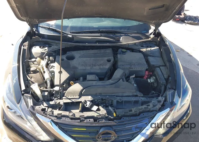 1N4AL3AP5JC152841: 43839300