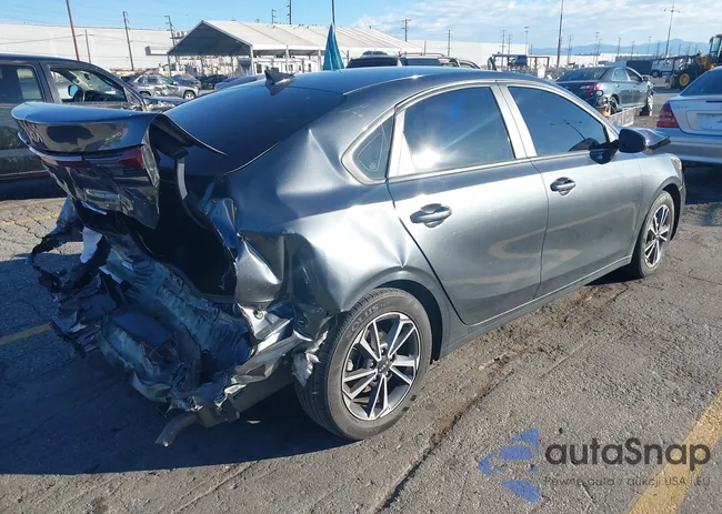 3KPF24AD5NE473162: 43839387