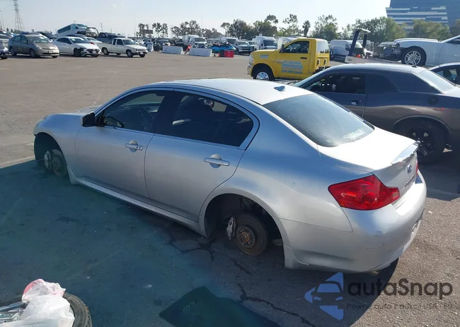 JN1CV6APXDM712711: 43838655