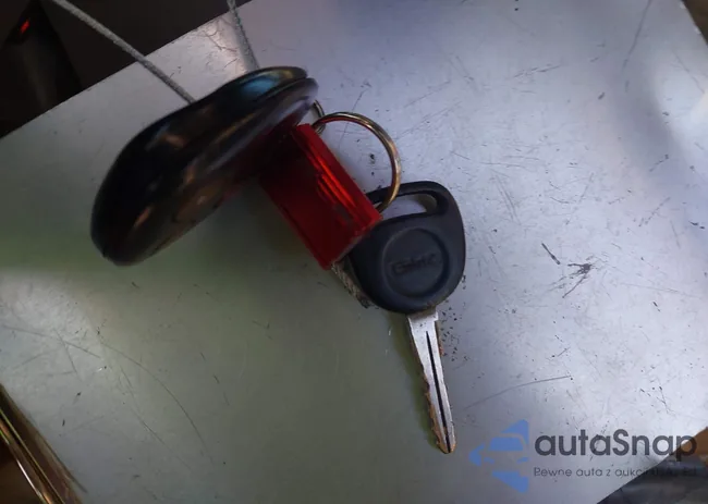 3GKEC16T43G258692: 43840101