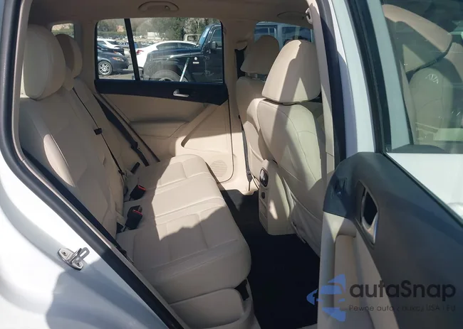 WVGAV7AX5HK001215: 43840182