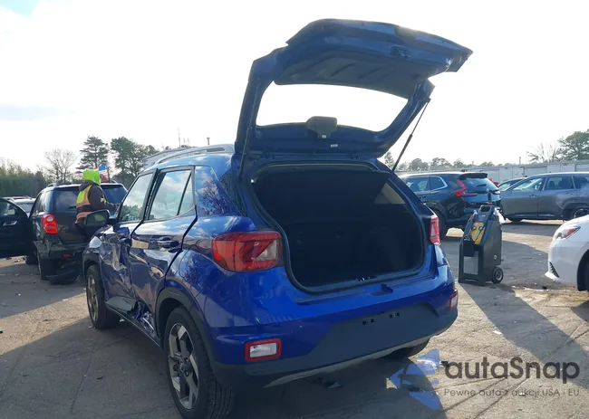 KMHRC8A34RU307114: 43840334