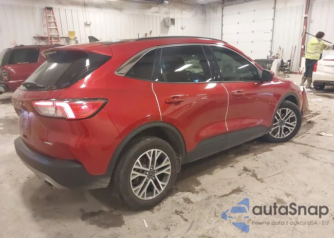 1FMCU9H61MUB08183: 43840357