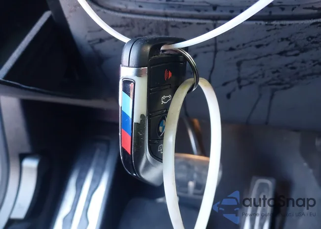 5UX83DP04N9K35610: 43840407