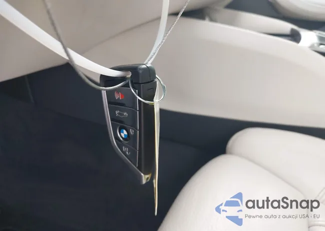 WBAJE5C5XJWA92596: 43840482