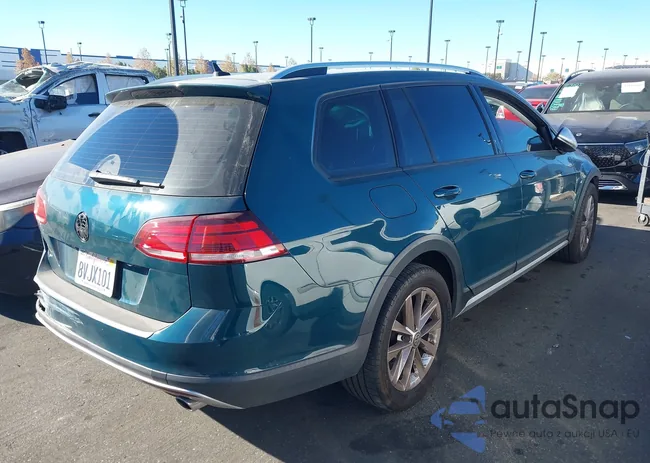 3VWM17AU5JM768822: 43839767