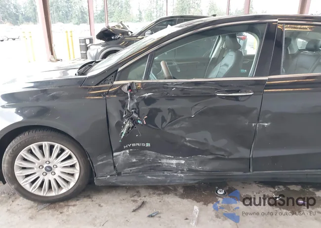 3FA6P0LU6FR294555: 43840925