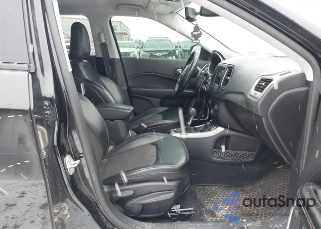 3C4NJDBB6LT143146: 43840619