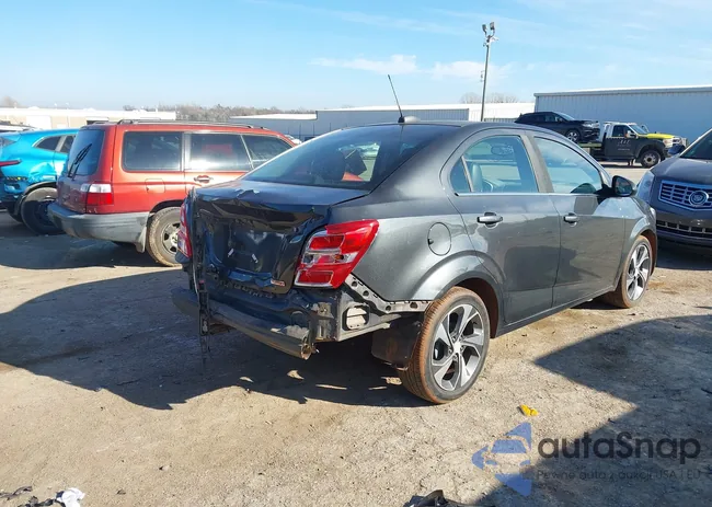 1G1JF5SB1H4133877: 43840773