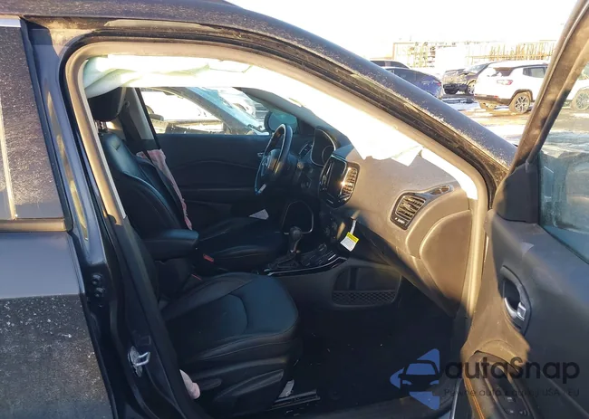 3C4NJDCB1KT734286: 43841908