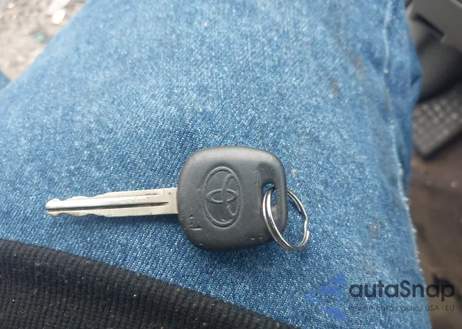 1NXBR32E65Z458128: 43842060