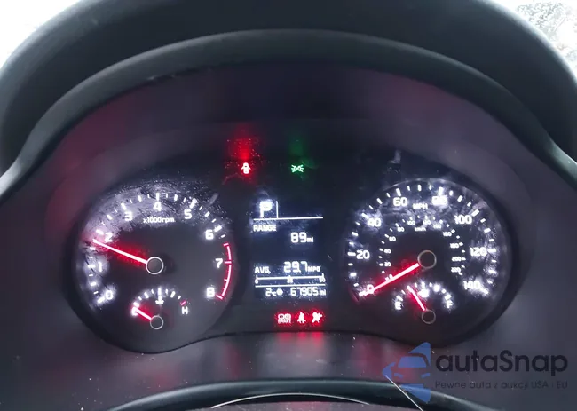 3KPA24AD8LE327040: 43842433