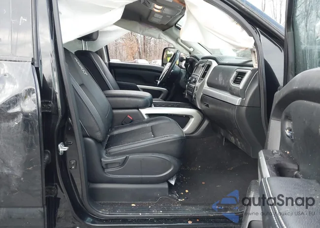 1N6AA1E5XKN528742: 43842446