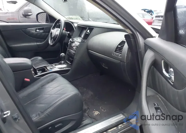 JN8AS1MW3AM856040: 43842492