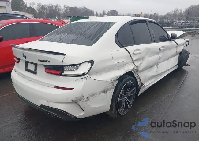 3MW5U7J01M8B63525: 43841800