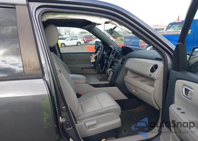 5FNYF3H28FB008916: 43841858