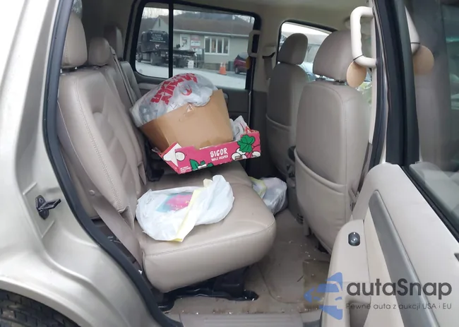 1FMZU73K84UA68431: 43843335