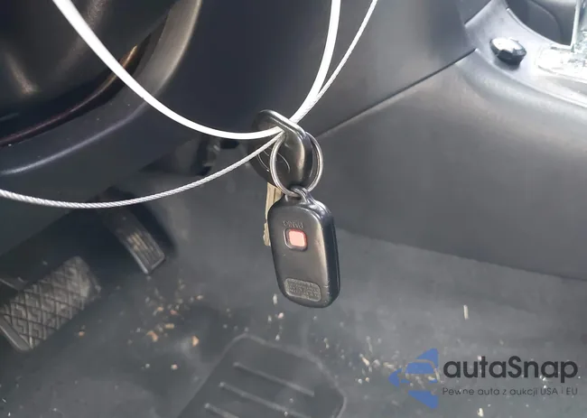 1NXBR32E98Z952049: 43842813