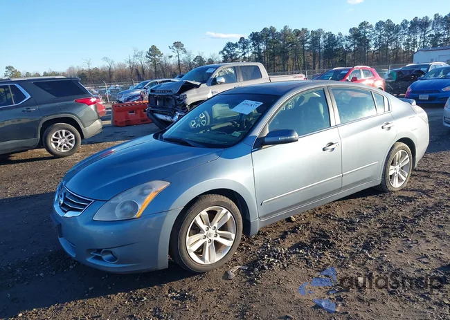 1N4BL2AP1BN452915: 43842833