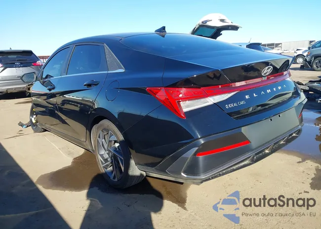 KMHLS4DG0RU646419: 43844186