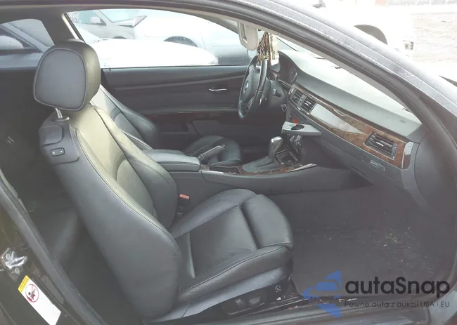 WBAWB33529P136967: 43844313