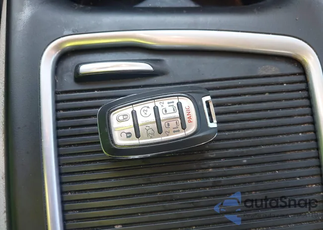 2C4RC1GG1KR731522: 43844322