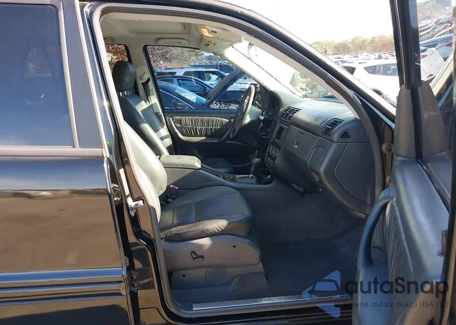 4JGAB57E85A564151: 43844394