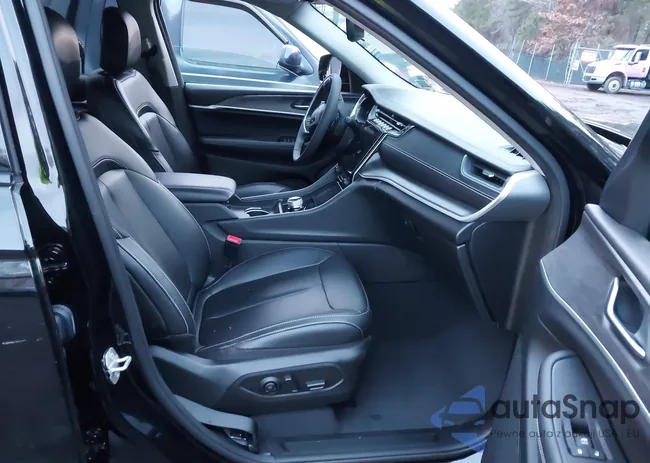 1C4RJJBG7P8890786: 43844429