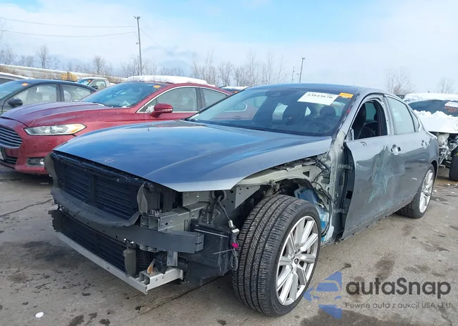 YV1A22ML2H1011113: 43843670