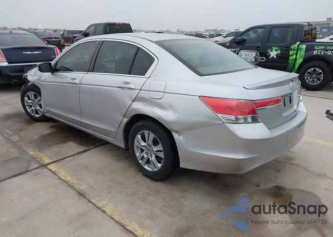 1HGCP2F40BA073396: 43843780