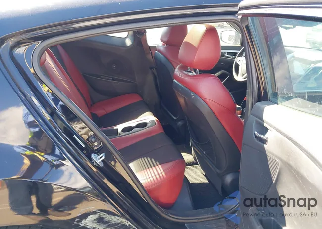 KMHTC6AD7CU073044: 43844924