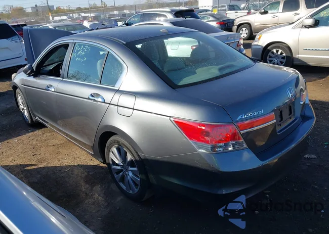 1HGCP3F87BA023779: 43844955