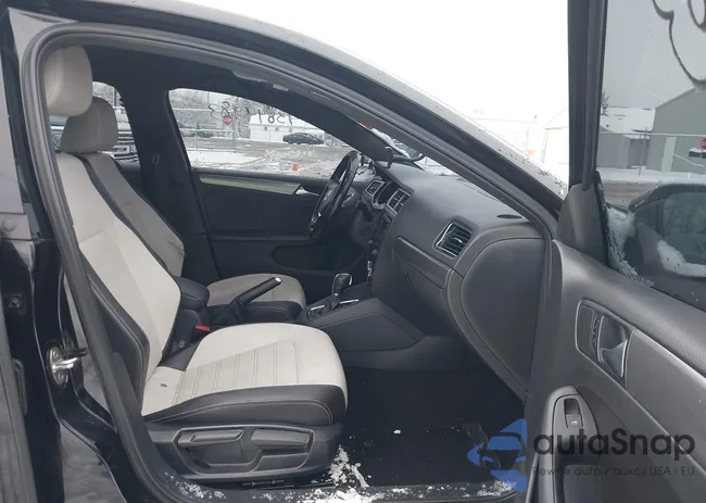 3VWD17AJ8GM290796: 43844983