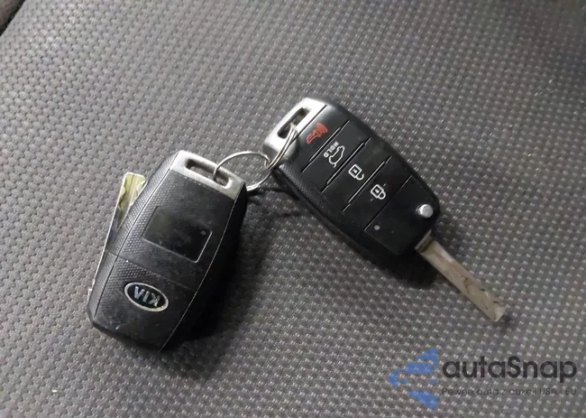 KNDPBCACXF7700790: 43844997