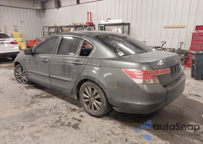 1HGCP2F70BA134644: 43845083