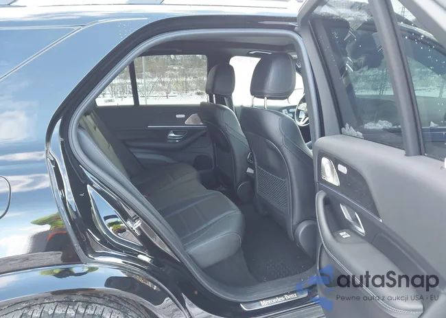 4JGFB5KB7NA653065: 43845299