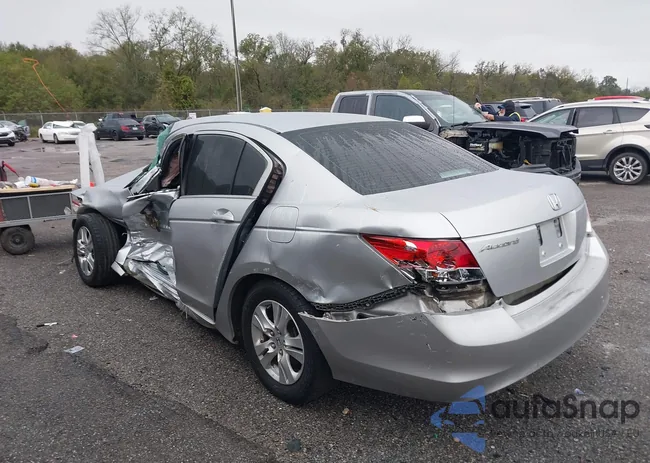 1HGCP26449A045742: 43844570