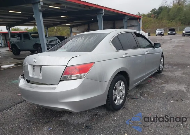 1HGCP26449A045742: 43844570