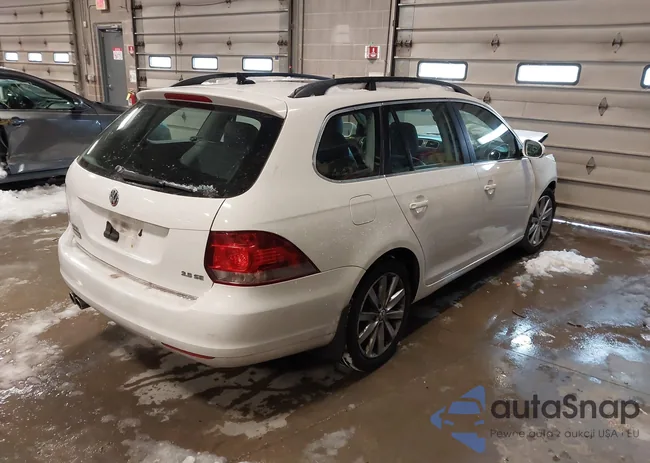 3VWPP7AJ9CM690565: 43844777