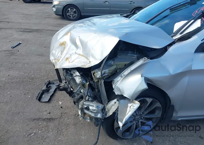 1HGCR2F5XFA094815: 43844779