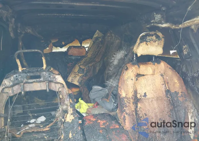 3MVDMBBM8SM816096: 43844841