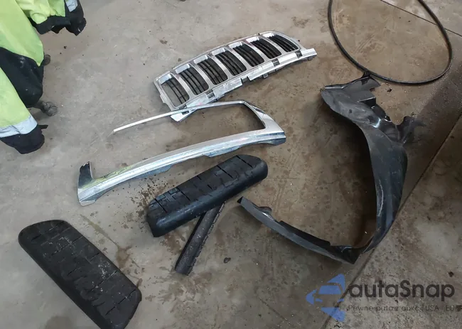 5TFUW5F10JX707735: 43846290