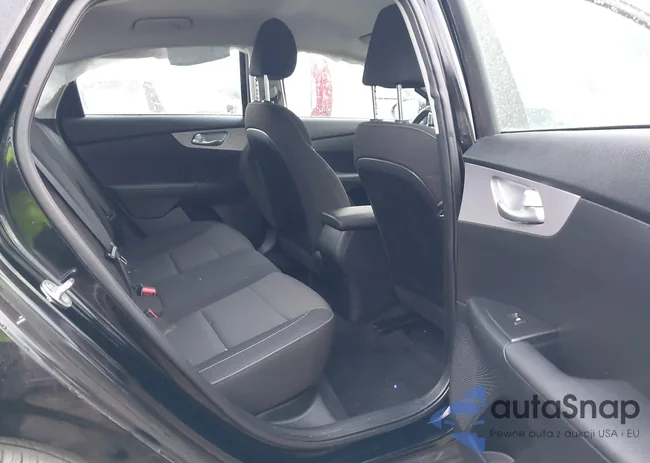 3KPF24AD0RE761760: 43845637