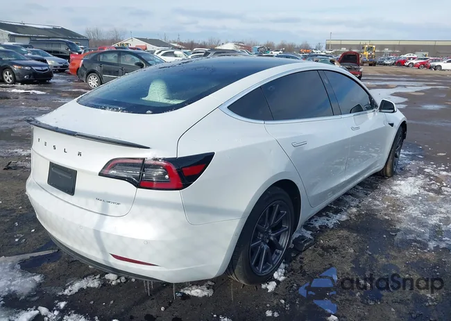 5YJ3E1EB0LF795894: 43846988