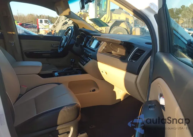 KNDME5C10F6035695: 43847220